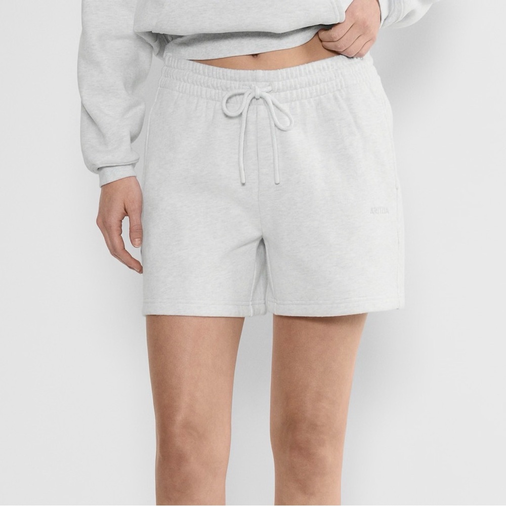 Aritzia Cozy Sweatfleece Boyfriend Mid-thigh Short – Size S